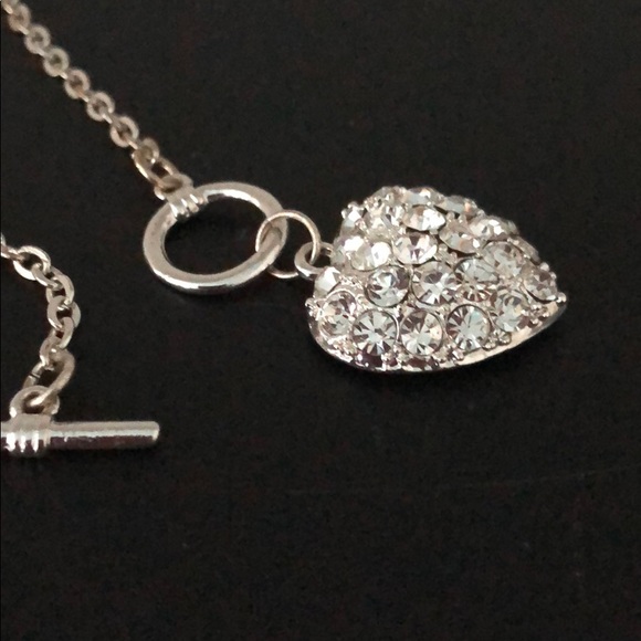 RHINESTONE HEART NWOT IN SILVERTONE CHAIN BRACELET - Picture 7 of 10